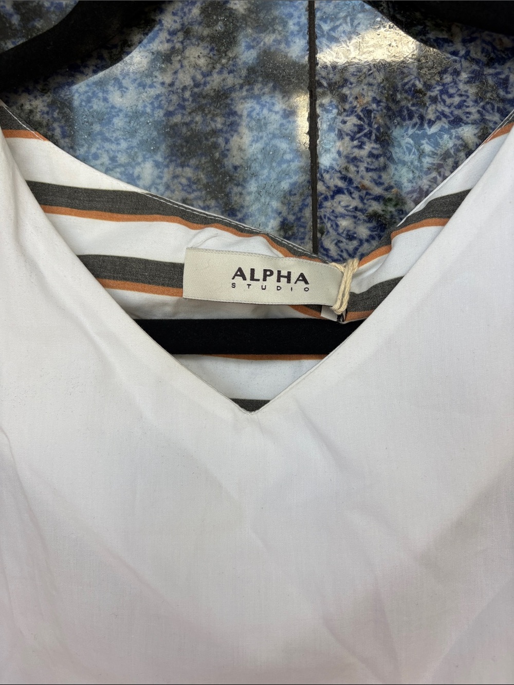 Nwt Alpha Studio White Eyelet Hem V-Neck Dress View 3